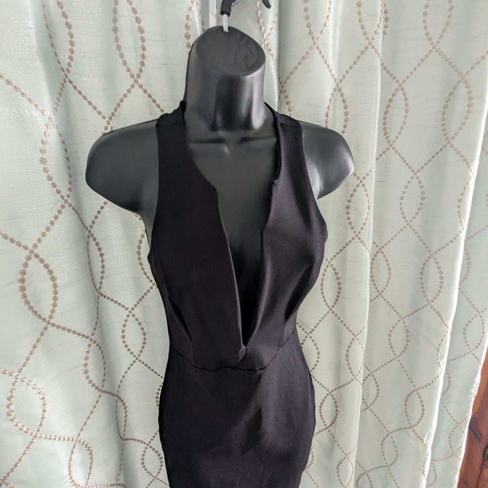 Solemio Los Angeles Black Dress W/ Plung Neckline - Small - Picture 3 of 9